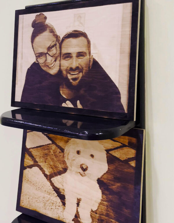 Fotografija spaljena na drvetu – 23 × 31 cm